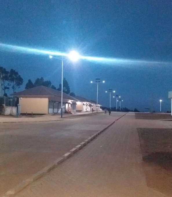 梧州市非洲科特迪瓦太阳能路灯工程